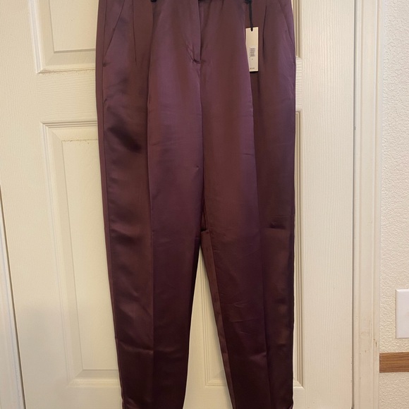 Banana Republic Isa Pleated Satin Pant - Picture 3 of 3